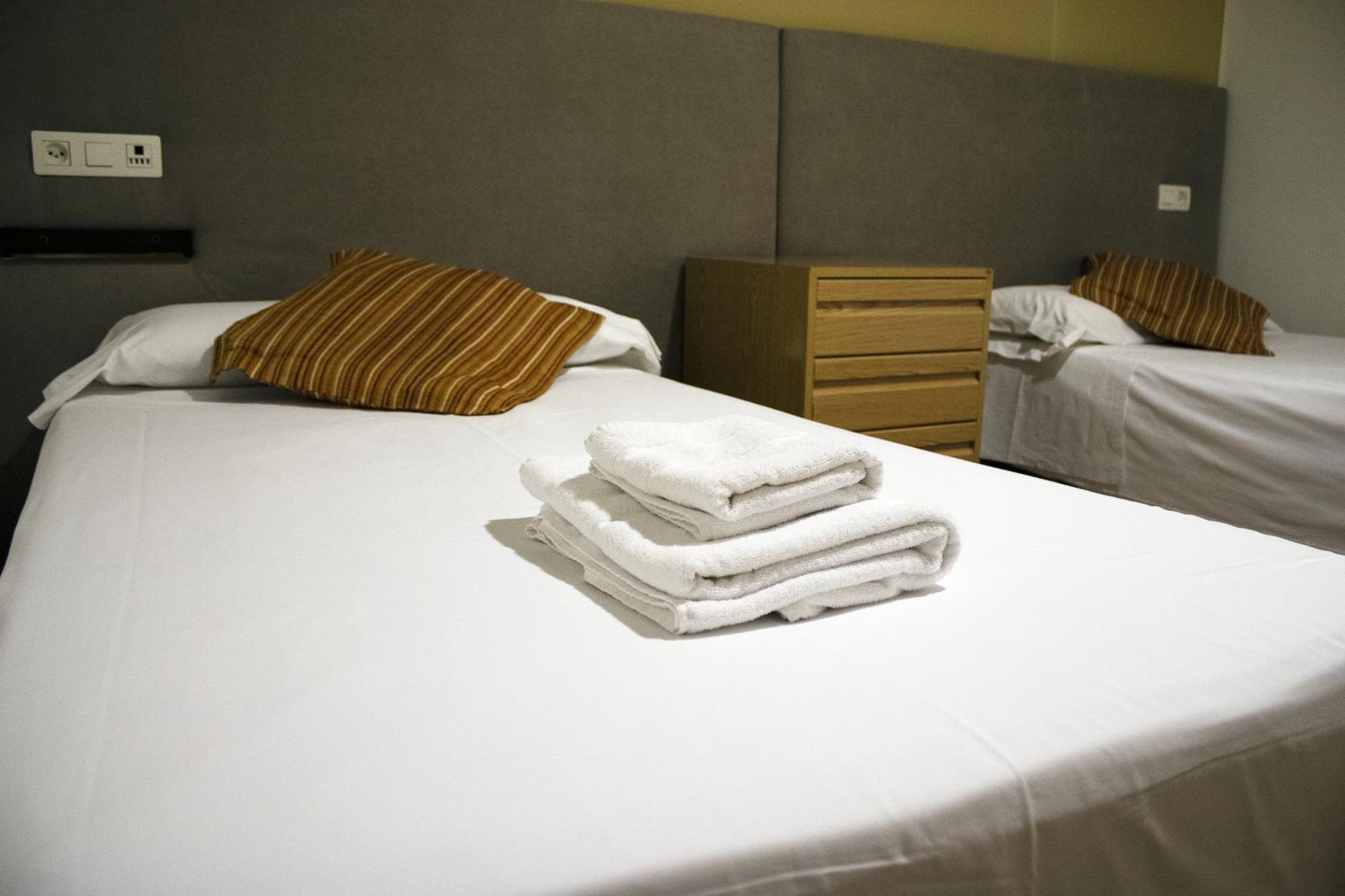 Hostal Valdepenas By Bossh Hotels Exterior photo